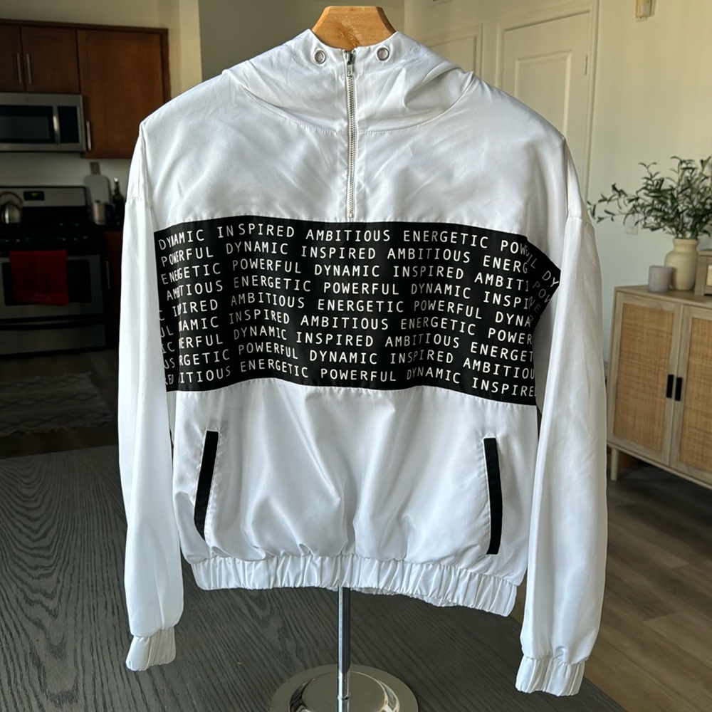 Forever 21 light weight windbreaker in US Womens Small